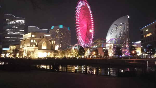桜木町汽車道から見える夜景（コスモクロック21とインターコンチネンタルホテル）