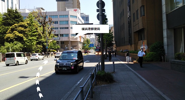 横浜港郵便局前の交差点
