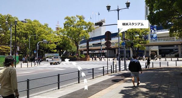 横浜スタジアム前の交差点